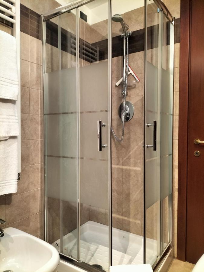 Casa Atene Milan Bagian luar foto