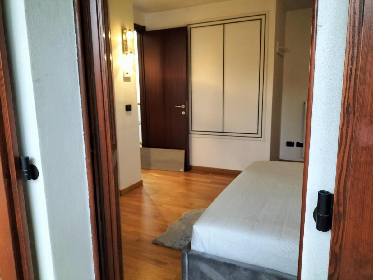 Casa Atene Milan Bagian luar foto